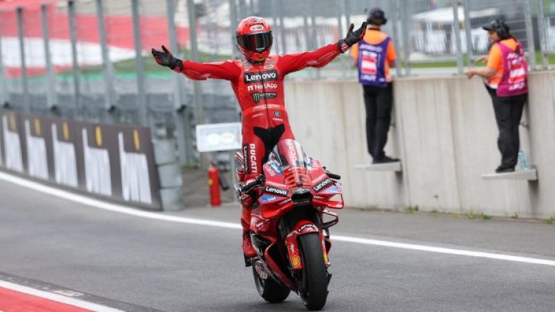 marc-marquez-taklukkan-motogp-austria-2025